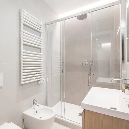 The Rent - Spacious Near Castel Sant'angelo Apartment